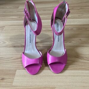 Women’s size 8 - magenta Brand new w/out tags. Excellent condition